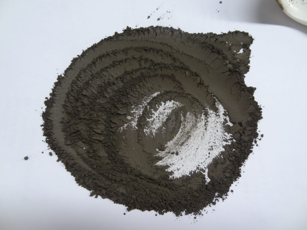 Bột cromit 100 mesh, hàm lượng Cr2O3 25%, dùng cho chai thủy tinh, chai bia xanh. -2-Chromite Sand-Haixu Abrasives